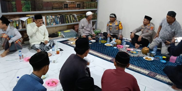 Perkuat Tali Silaturahmi dan Sampaikan Pesan Kamtibmas, Kapolres Serang Gelar Safari Ramadan di Ponpes Daarul Ulum