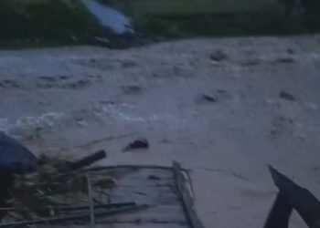 Diterjang Banjir, Jembatan Cinoyong Putus