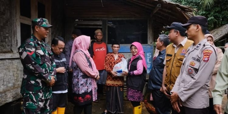 Polres Pandeglang Gelar Bazar Murah, Harga Barang di Bawah Harga Pasar