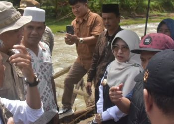 Diterjang Banjir Jembatan Cinoyong Putus, Bupati Pandeglang Akan Bersurat ke Gubernur