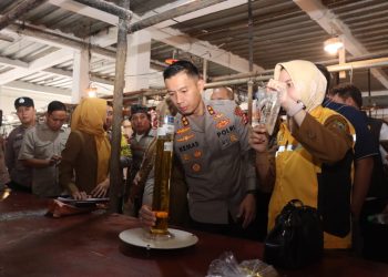 Polres Cilegon Temukan Dugaan Kecurangan Takaran Minyakita di Pasar Blok F