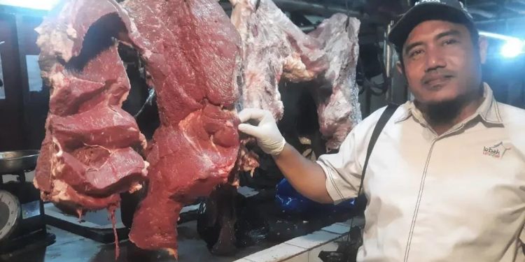 Jelang Idul Fitri, Disnakwan Intensifkan Pengawasan Daging di Pasar