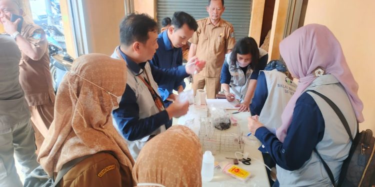Diskoumperindag Kabupaten Serang dan BPOM Temukan Makanan Mengandung Formalin di Pasar Petir