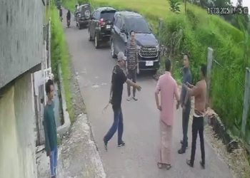 Terekam CCTV, Anggota DPRD Pandeglang Cekcok dengan Warga Gara-gara Parkir Mobil