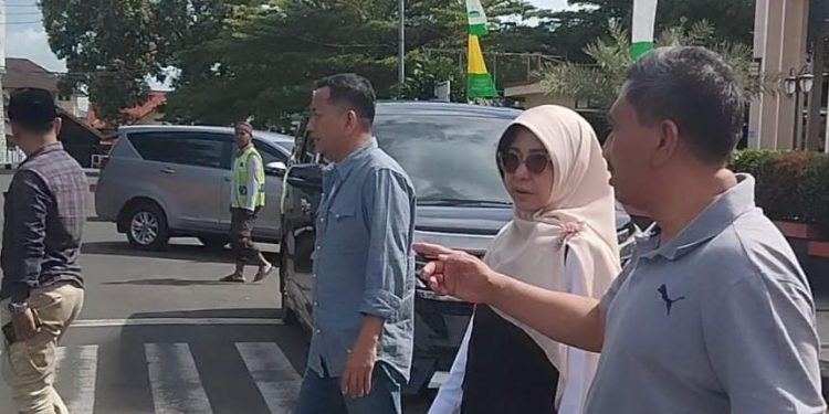 Temukan Sampah Berserakan, Bupati Pandeglang Tegur Kadis Lingkungan Hidup
