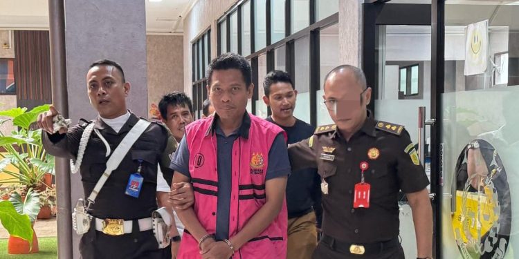 BREAKING NEWS! Kepala DLH Tangsel Ditahan Terkait Kasus Korupsi Sampah Rp75,9 Miliar