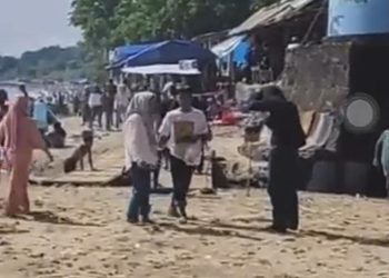 Viral! Wisatawan Dipalak Rp 5 Ribu di Jembatan Bambu Pantai Carita, Polisi Langsung Tindak