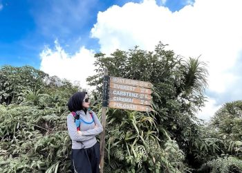 Panduan Trekking Aman dan Memuaskan di Gunung Pulosari Saat Libur Lebaran