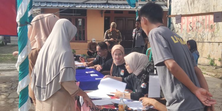 Datang ke TPS, Warga Baros Berharap Tak Ada PSU Lagi