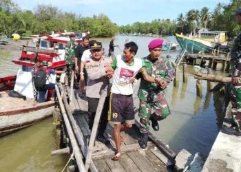 Kapal Pemancing Terbalik di Pulau Deli Pandeglang, 11 Orang Selamat