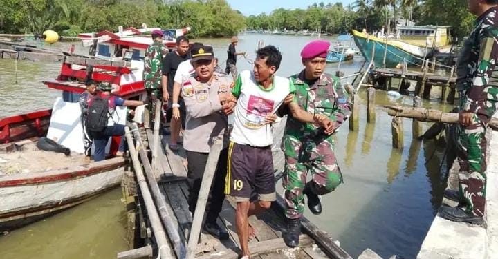 Kapal Pemancing Terbalik di Pulau Deli Pandeglang, 11 Orang Selamat