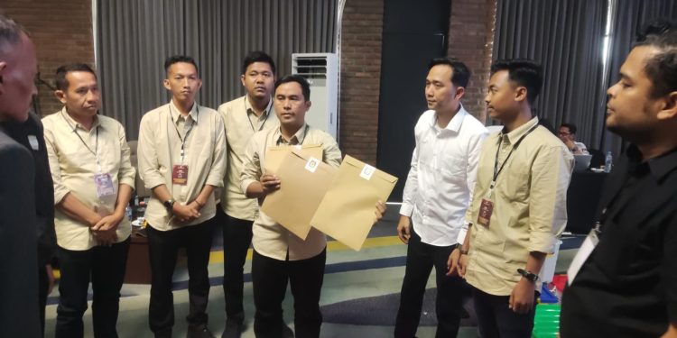 Hasil Rekapitulasi KPU Kabupaten Serang, Zakiyah-Najib Unggul Telak atas Andika-Nanang