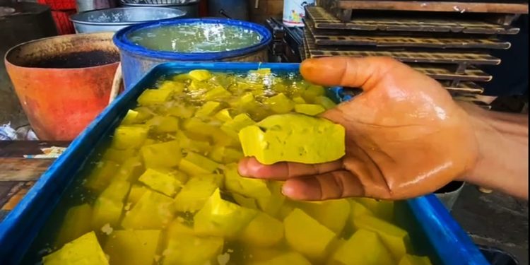 Perajin Tahu Perkecil Ukuran, Distan Lebak Ungkap Harga Kedelai Impor Naik Drastis