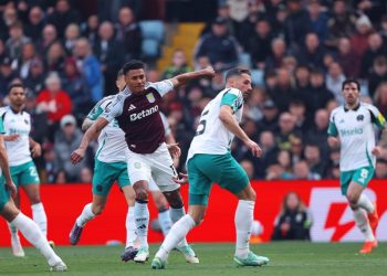 Aston Villa Membantai New Castle, City Menang Meyakinkan