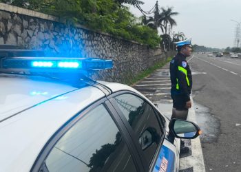 H+2 Lebaran, Satgas Kamseltibcar Monitor Kendaraan di Gerbang Tol Cikupa