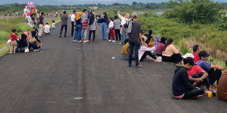 Lebaran Idul Fitri, Bendungan Karian di Lebak Ramai Dikunjungi Wisatawan