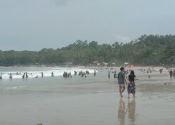 Libur Lebaran Usai, Pantai Sawarna Masih Ramai Dipadati 10 Ribu Wisatawan