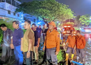 Tanggulangi Genangan di JLS, Pemkot Cilegon Kerahkan Alat Berat