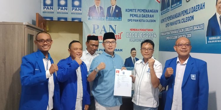 Kembalikan Formulir Calon Ketua, Rahmatullah Siap Besarkan PAN Cilegon