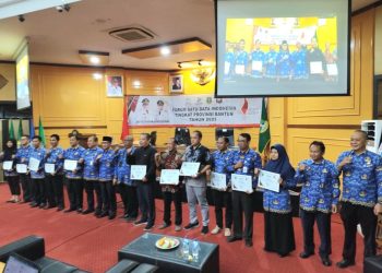 Pemkot Tangsel Terima Penghargaan Penyelenggara Statistik Sektoral Terbaik III se-Provinsi Banten
