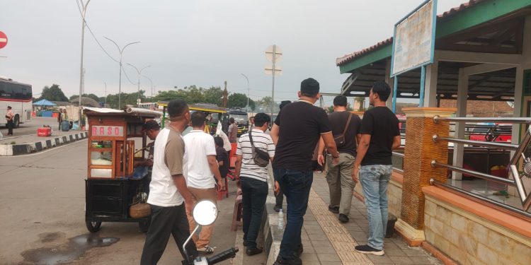 Dua Preman Dibekuk Polisi di Terminal Pakupatan Kota Serang