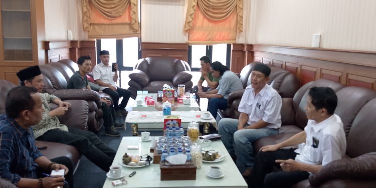 CV Arga Pratama Ngadu ke DPRD Terkait Dugaan Pungli di 100 Titik Parkir di Pandeglang