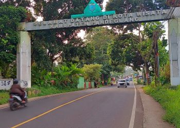 Gapura Selamat Datang di Kota Wisata Pandeglang Tak Terawat, Jadi Wahana Vandalisme