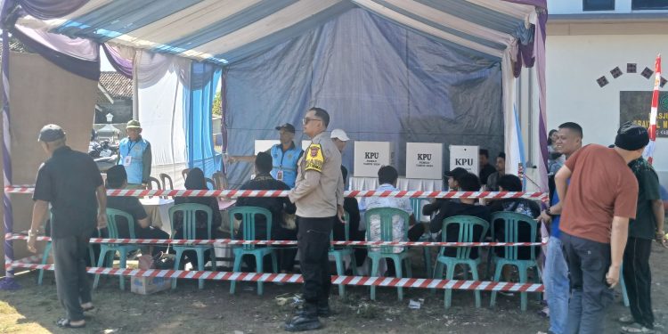 Bak Pemilu, Pemilihan Ketua RW Kumalirang Disaksikan Ketua KPU