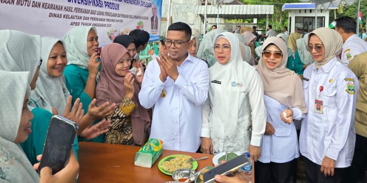 Tekan Stunting, Andra Soni Ajak Masyarakat Banten Gemar Makan Ikan