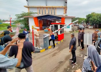 Dewan Lebak Sidak Gate e-Parkir Pasar Sampay, Karena Dituding Sebab Sepinya Pengunjung