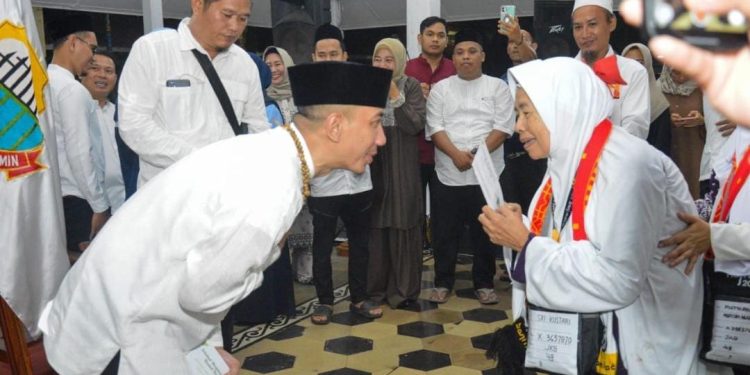 Bupati Hasbi Lepas 393 Jemaah Haji Kloter Terakhir Lebak