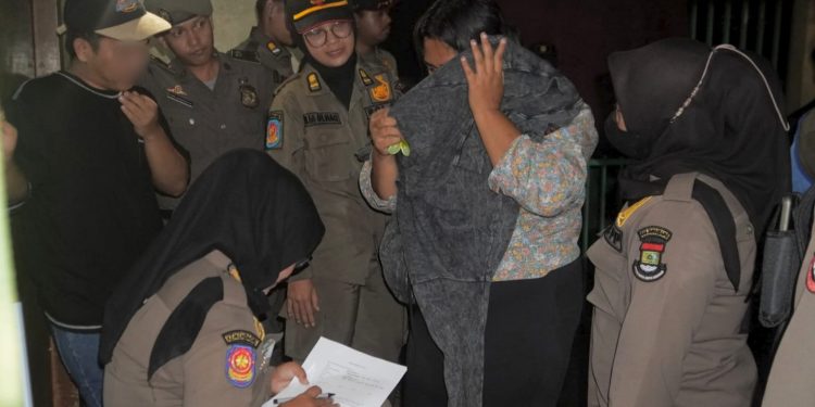 Razia Prostitusi Online di Panongan, Enam PSK dan Tiga Pasangan Mesum Diamankan