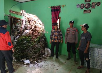 Rumah dan Sekolah di Lebakgedong Dihantam Longsor, Kondisi Bangunan Rusak Parah