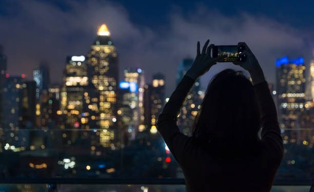 5 Tips Fotografi Malam Hari Pakai Handphone, Hasil Tetap Jernih dan Detail