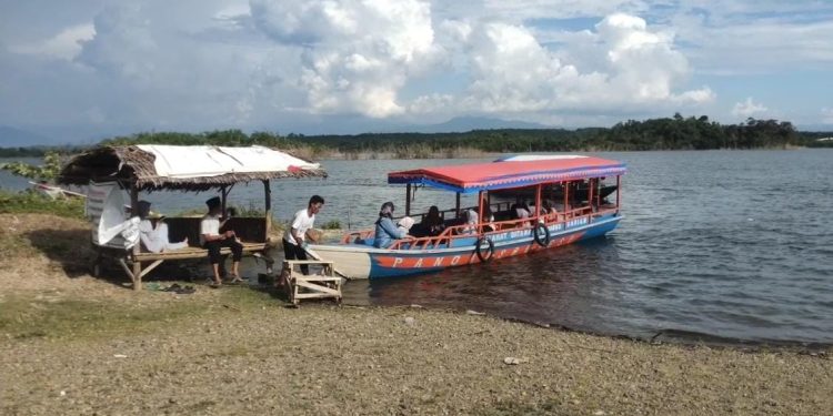 Libur Panjang, Perahu Wisata Bendungan Karian di Lebak Diserbu Wisatawan
