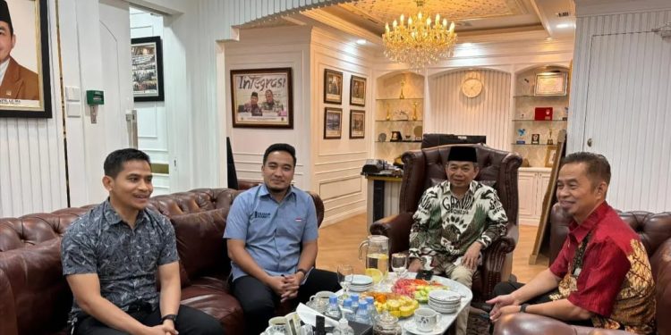 Robinsar Jalin Silaturahmi Dengan Fraksi PKS DPR RI, Minta Dukungan Program Pusat