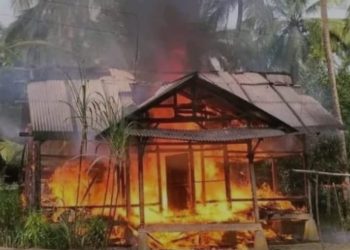Terbakar, Rumah Kayu Milik Warga Cepat Ludes