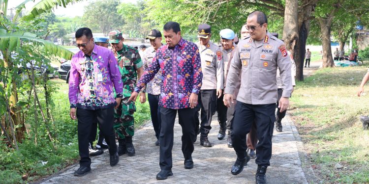 Wujudkan Swasembada Pangan, Bupati Bersama Forkopimda Tanam Jagung Hibrida di Kecamatan Rajeg