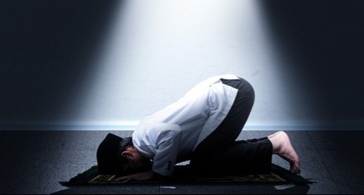 Mengkhayal Saat Salat, Sah atau Tidak Salat Kita?