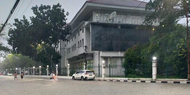 Pusat Kota Rangkasbitung Terendam Banjir, Jalan hingga Alun-alun Tertutup Air
