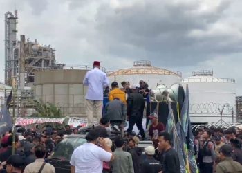 Husen Saidan Beri Penjelasan Terkait Hadirnya Anggota DPRD Cilegon di Aksi Lotte, Hanya Menyaksikan