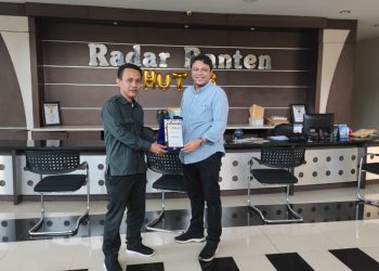 Blawaslu Kabupaten Serang Beri Penghargaan untuk Radar Banten sebagai Mitra Strategisl