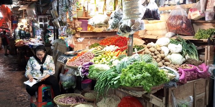 Gegara Regulasi ODOL, Harga Sayur dan Cabai di Pasar Badak Pandeglang Meroket Drastis