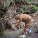 Mata Air Keluar Dari Akar Pohon Beringin di Desa Tapos Tigaraksa yang Viral Diklaim Sudah Ratusan Tahun