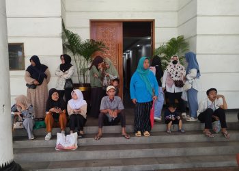 BREAKING NEWS! Protes Hasil SPMB, Puluhan Orang Tua Siswa Serbu Kantor Wali Kota Cilegon
