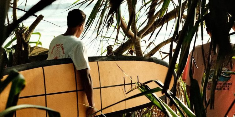 Pantai Pandan Carita: Surga Otentik untuk Menikmati Sunset di Banten
