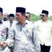 Ketua LSM Gapura, Husen Saidan (kanan) bersama Mantan Walikota Cilegon Helldy Agustian. Dok Radar Banten