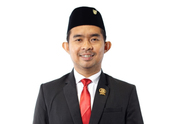 Melawan Arus Politik Mahal: Kisah Ferdiansyah, Dua Kali Terpilih dengan Transparansi
