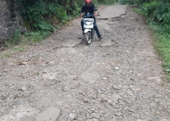 DPUPR Pandeglang Buka Suara soal Jalan Rusak di Kawasan Wisata Gunung Karang