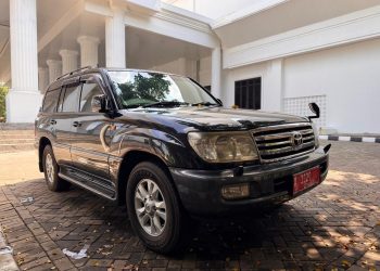 Mau Beli Mobil Land Cruiser Bekas Pakai Ratu Atut Chosiyah? Calon Pembeli Harus Setor Uang Jaminan Ratusan Juta